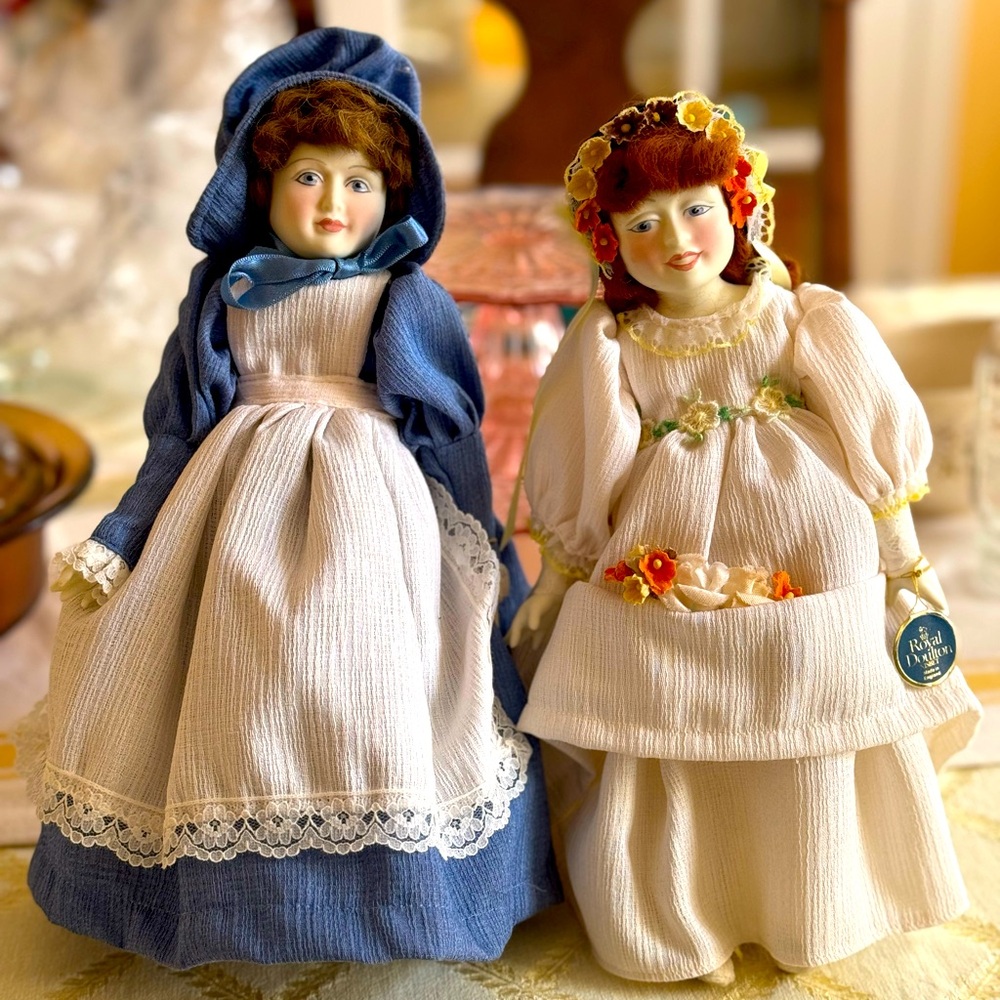 Royal Doulton dolls.  Girl Monday and Girl Friday.  Collectibles.  Perfect